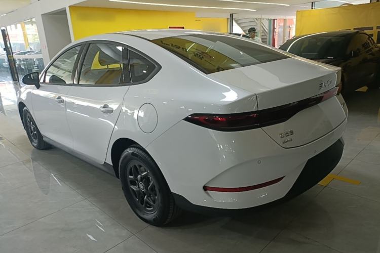 Used BYD Qin PLUS 2025 DM-i Smart Drive 55KM Leading Model Rear Left 45 Deg