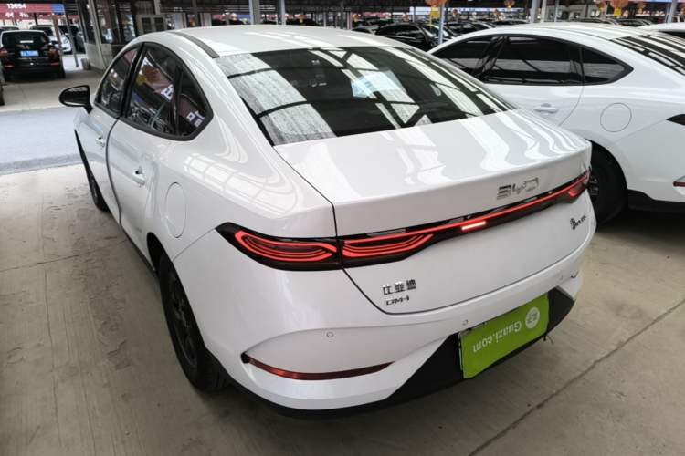 Used BYD Qin PLUS 2025 DM-i Smart Drive 55KM Leading Model Rear Left 45 Deg