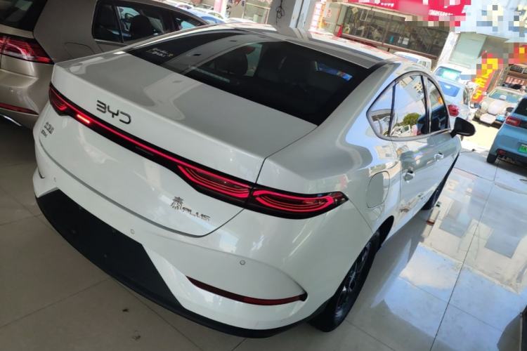 Used BYD Qin PLUS 2025 DM-i Smart Drive 55KM Leading Model Rear Right 45 Deg