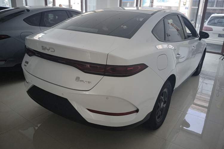Used BYD Qin PLUS 2025 DM-i Smart Drive 55KM Leading Model Rear Right 45 Deg