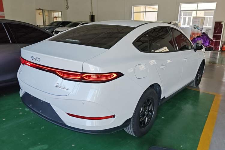 Used BYD Qin PLUS 2025 DM-i Smart Drive 55KM Leading Model Rear Right 45 Deg