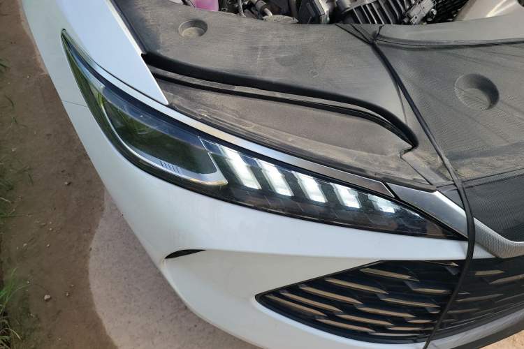 Used BYD Qin PLUS 2025 DM-i Smart Drive 55KM Leading Model Right Front Headlight