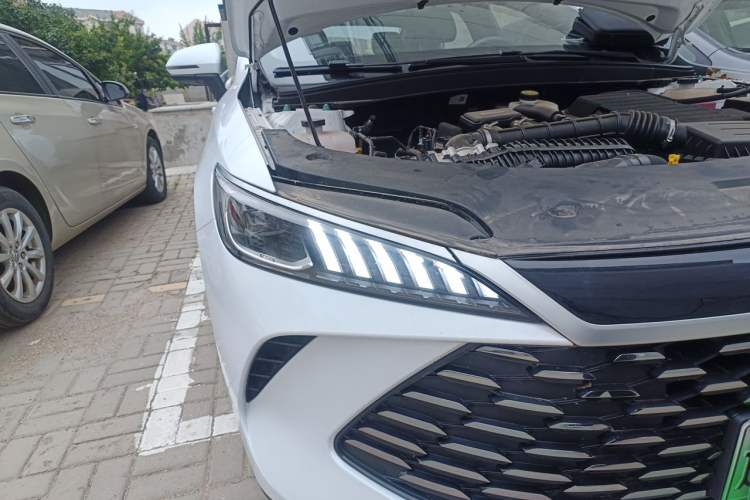 Used BYD Qin PLUS 2025 DM-i Smart Drive 55KM Leading Model Right Front Headlight