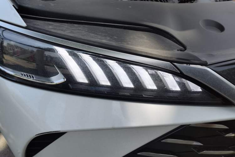 Used BYD Qin PLUS 2025 DM-i Smart Drive 55KM Leading Model Right Front Headlight