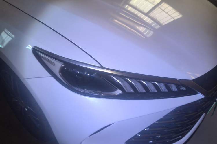 Used BYD Qin PLUS 2025 DM-i Smart Drive 55KM Leading Model Right Front Headlight