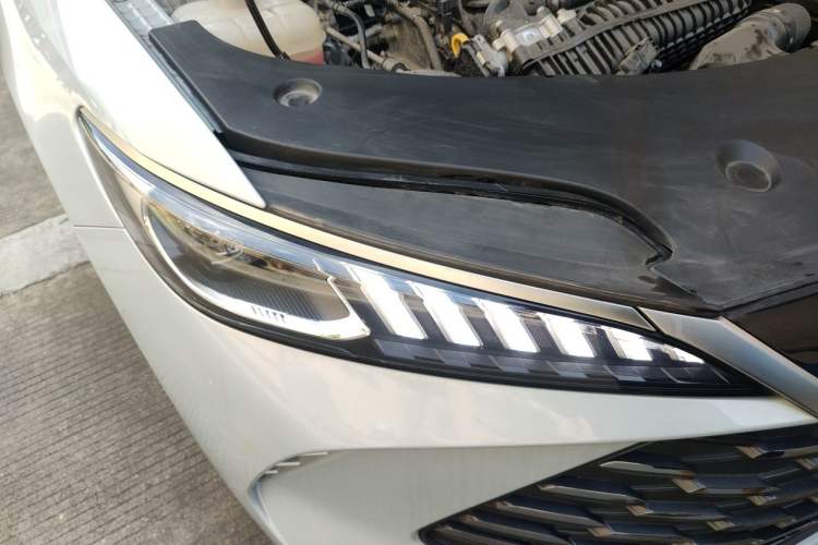 Used BYD Qin PLUS 2025 DM-i Smart Drive 55KM Leading Model Right Front Headlight