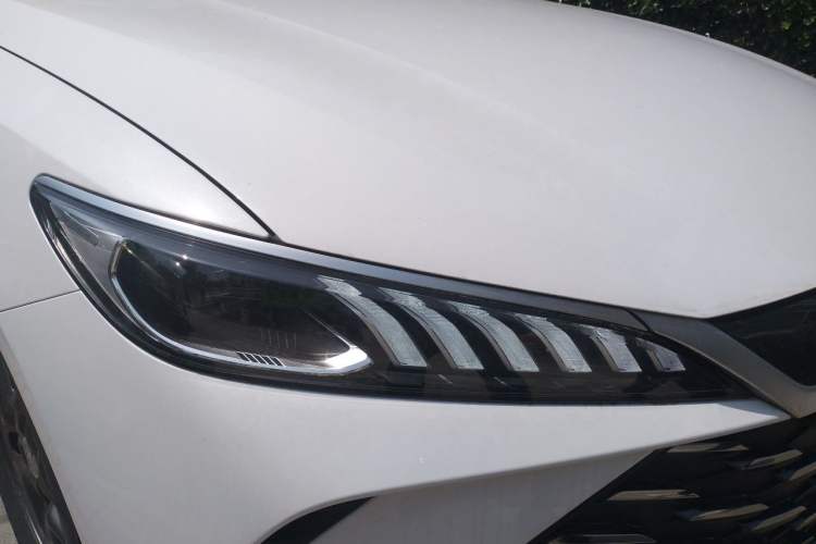 Used BYD Qin PLUS 2025 DM-i Smart Drive 55KM Leading Model Right Front Headlight