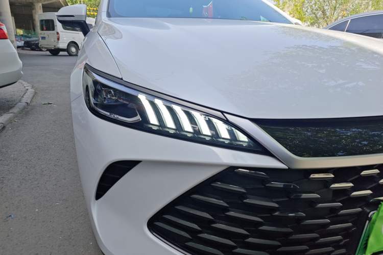 Used BYD Qin PLUS 2025 DM-i Smart Drive 55KM Leading Model Right Front Headlight