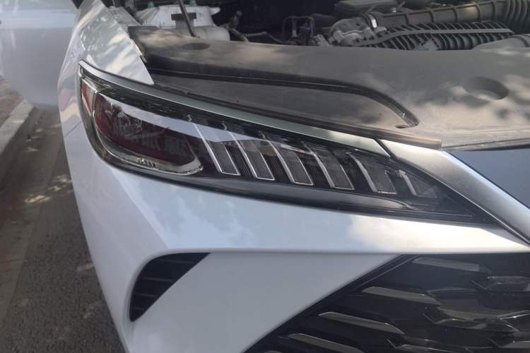 Used BYD Qin PLUS 2025 DM-i Smart Drive 55KM Leading Model Right Front Headlight
