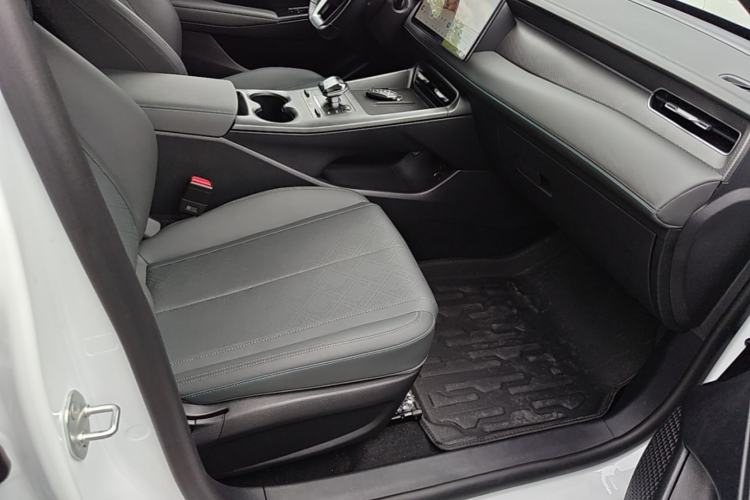 Used BYD Qin PLUS 2025 DM-i Smart Drive 55KM Beyond Model Right Front Seat