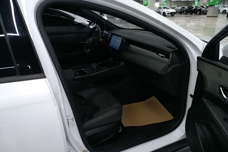 Used BYD Qin PLUS 2025 DM-i Smart Drive 55KM Leading Model Right Front Seat