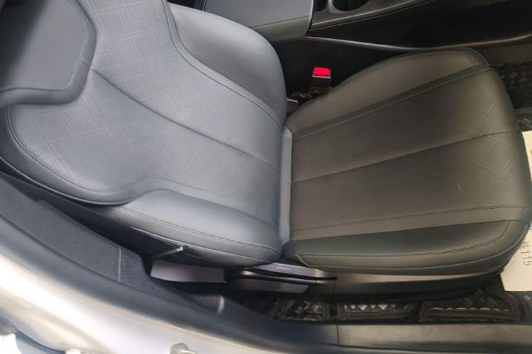 Used BYD Qin PLUS 2025 DM-i Smart Drive 55KM Leading Model Right Front Seat