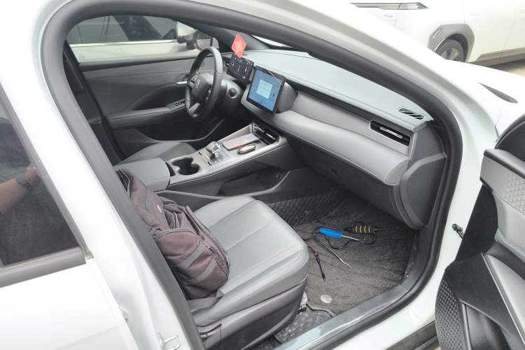 Used BYD Qin PLUS 2025 DM-i Smart Drive 55KM Leading Model Right Front Seat
