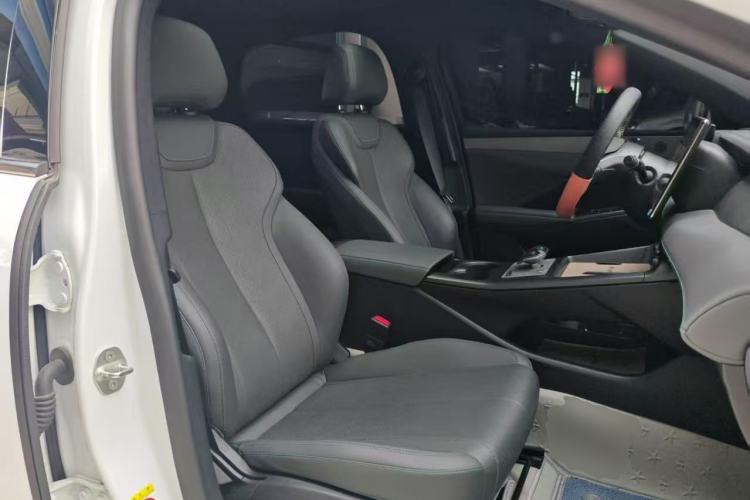 Used BYD Qin PLUS 2025 DM-i Smart Drive 55KM Beyond Model Right Front Seat