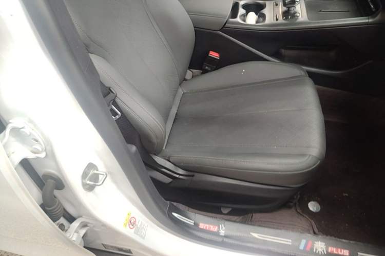 Used BYD Qin PLUS 2025 EV Smart Drive Edition 420KM Leading Model Right Front Seat