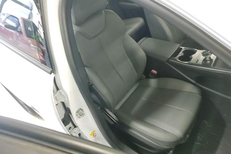 Used BYD Qin PLUS 2025 DM-i Smart Drive 55KM Leading Model Right Front Seat