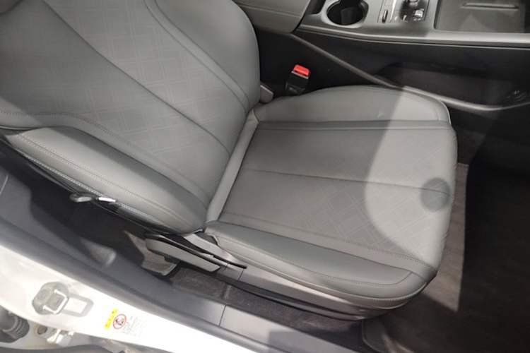Used BYD Qin PLUS 2025 DM-i Smart Drive 120KM Superior Model Right Front Seat