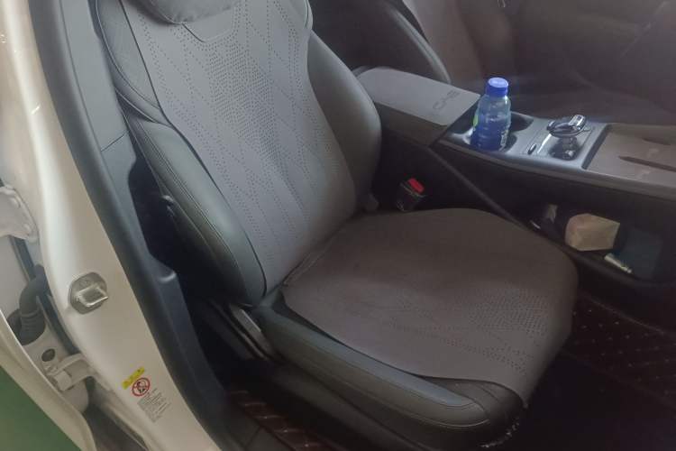 Used BYD Qin PLUS 2025 DM-i Smart Drive 55KM Leading Model Right Front Seat