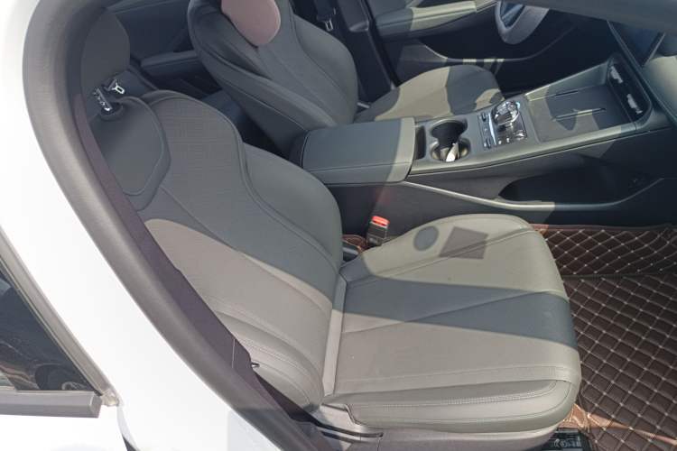 Used BYD Qin PLUS 2025 DM-i Smart Drive 55KM Leading Model Right Front Seat