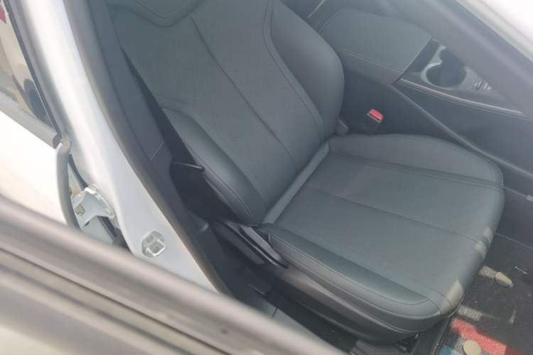 Used BYD Qin PLUS 2025 DM-i Smart Drive 55KM Leading Model Right Front Seat