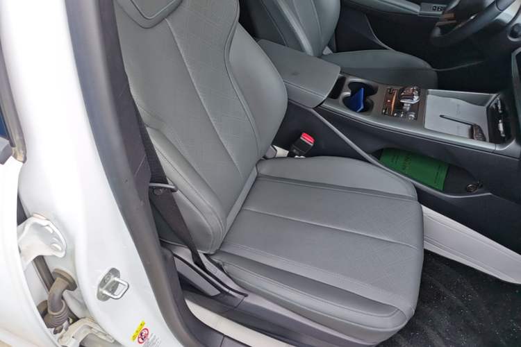 Used BYD Qin PLUS 2025 DM-i Smart Drive 55KM Leading Model Right Front Seat
