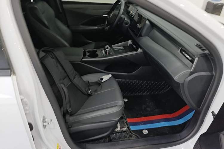 Used BYD Qin PLUS 2025 DM-i Smart Drive 55KM Leading Model Right Front Seat