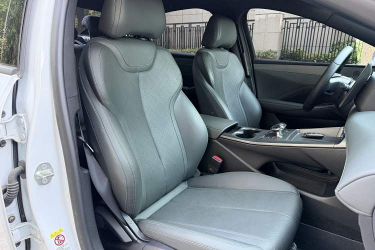 Used BYD Qin PLUS 2025 DM-i Smart Drive 55KM Leading Model Right Front Seat