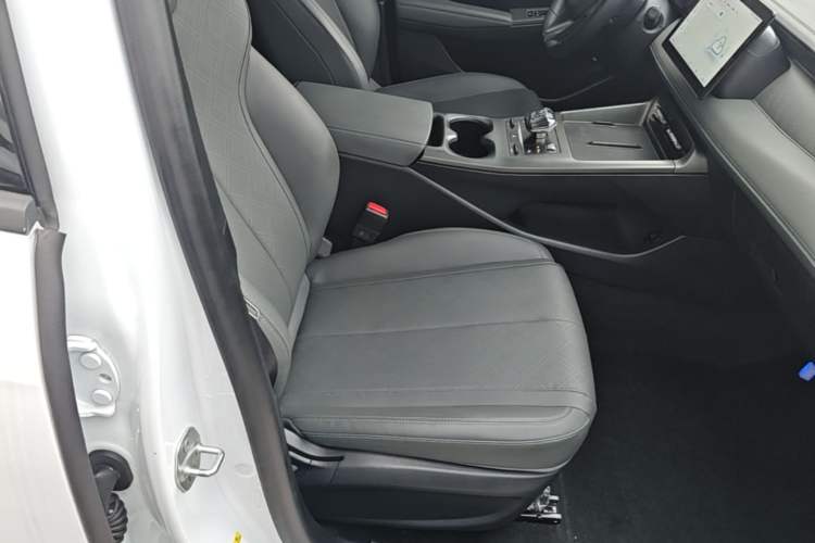 Used BYD Qin PLUS 2025 DM-i Smart Drive 55KM Leading Model Right Front Seat