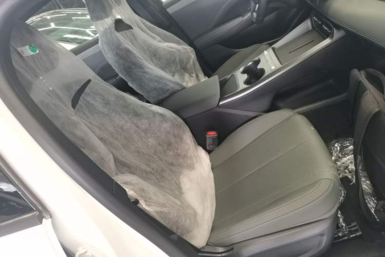 Used BYD Qin PLUS  Right Front Seat