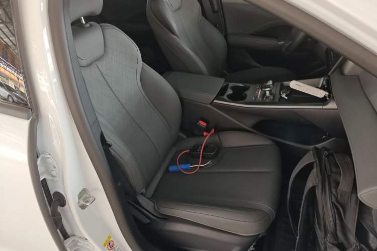 Used BYD Qin PLUS 2025 DM-i Smart Drive 55KM Leading Model Right Front Seat