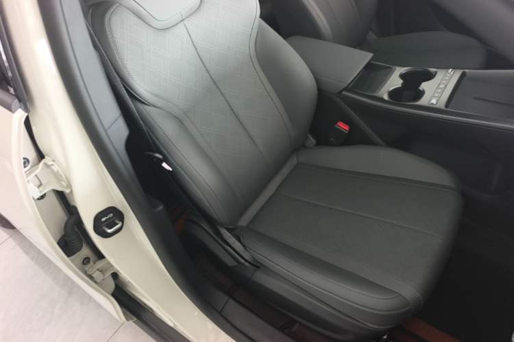 Used BYD Qin PLUS  Right Front Seat