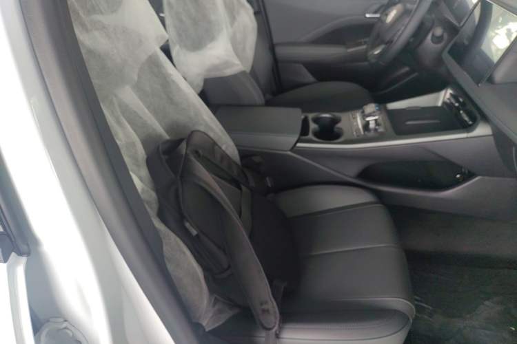 Used BYD Qin PLUS 2025 DM-i Smart Drive 55KM Leading Model Right Front Seat
