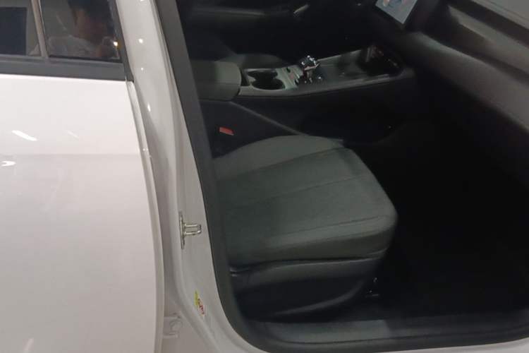 Used BYD Qin PLUS 2025 DM-i Smart Drive 55KM Leading Model Right Front Seat