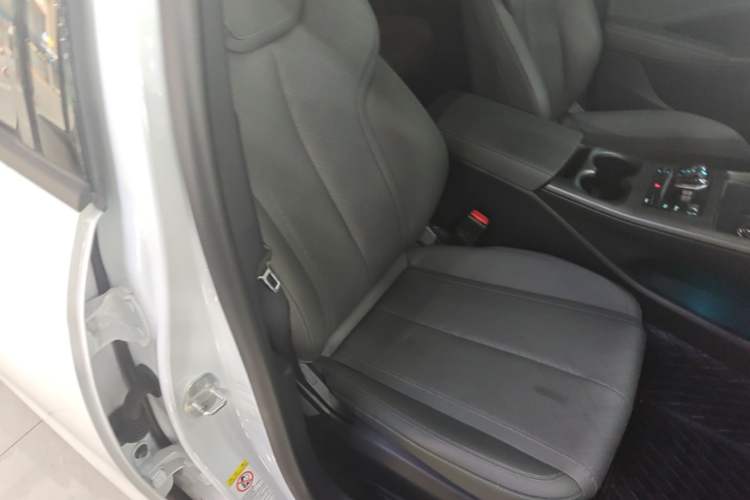 Used BYD Qin PLUS 2025 DM-i Smart Drive 55KM Leading Model Right Front Seat