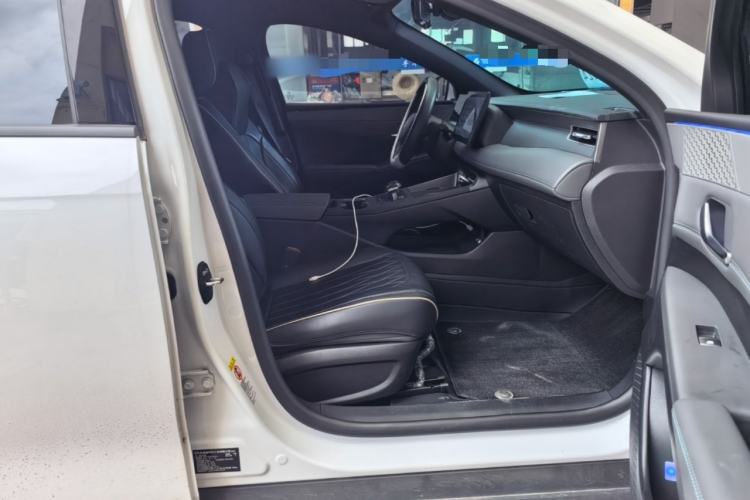 Used BYD Qin PLUS 2025 DM-i Smart Drive 55KM Leading Model Right Front Seat
