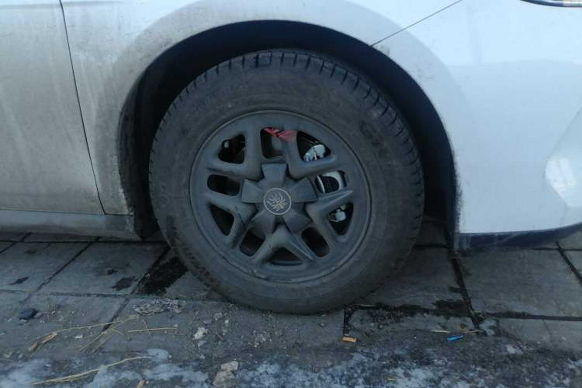 Used BYD Qin PLUS 2025 DM-i Smart Drive 55KM Leading Model Right Front Wheel Hub