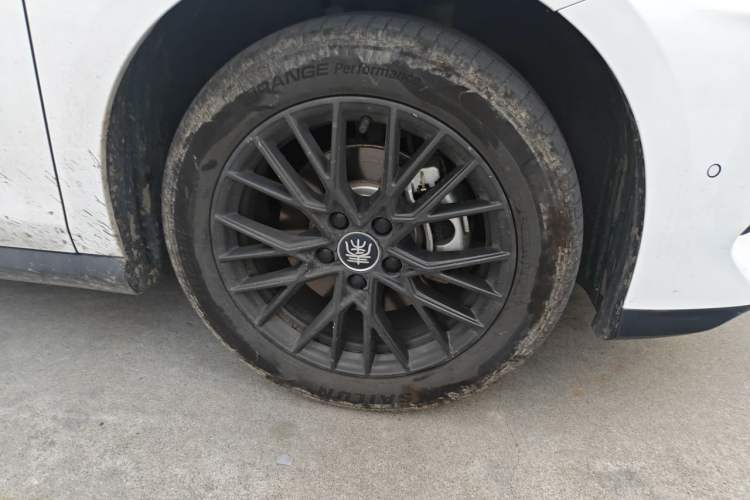 Used BYD Qin PLUS 2025 EV Smart Drive Edition 510KM Leading Model Right Front Wheel Hub