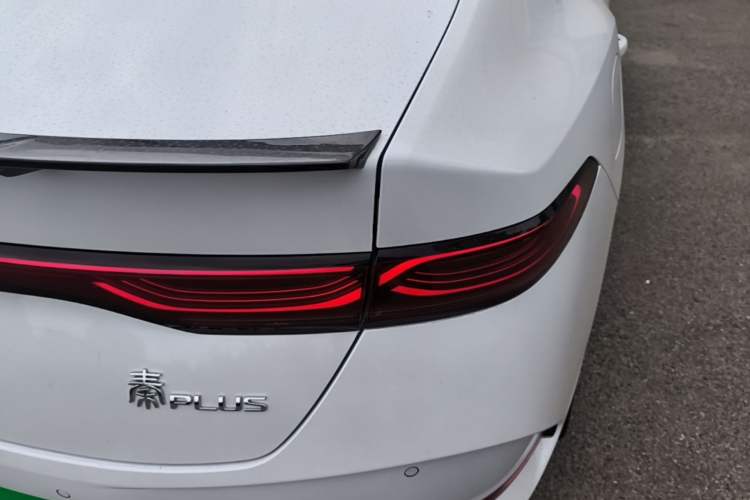 Used BYD Qin PLUS 2025 DM-i Smart Drive 55KM Leading Model Right Rear Taillight