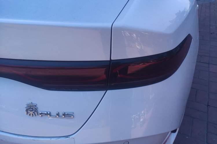 Used BYD Qin PLUS 2025 DM-i Smart Drive 55KM Leading Model Right Rear Taillight