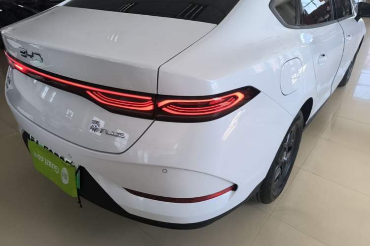 Used BYD Qin PLUS 2025 DM-i Smart Drive 55KM Leading Model Right Rear Taillight