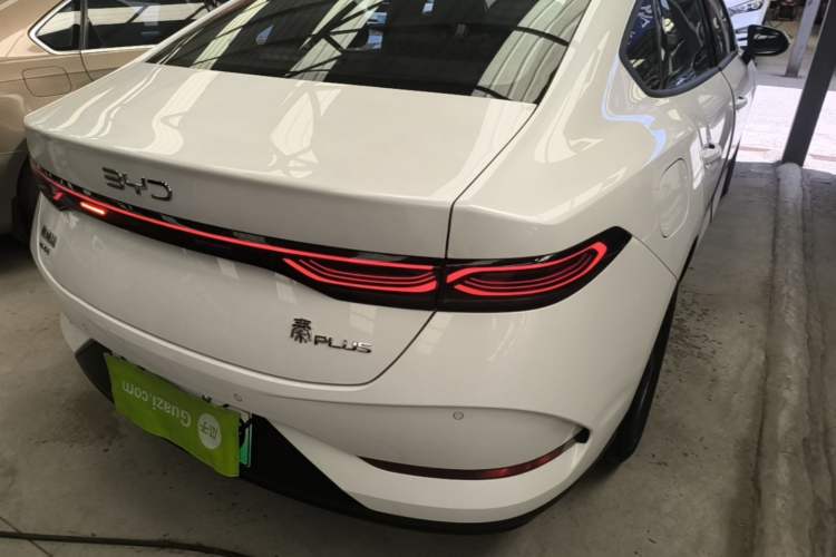 Used BYD Qin PLUS 2025 DM-i Smart Drive 55KM Leading Model Right Rear Taillight