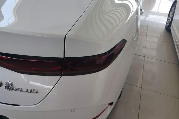 Used BYD Qin PLUS 2025 DM-i Smart Drive 55KM Leading Model Right Rear Taillight