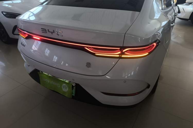 Used BYD Qin PLUS 2025 DM-i Smart Drive 55KM Leading Model Right Rear Taillight