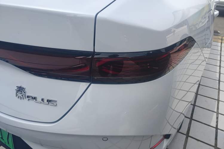 Used BYD Qin PLUS 2025 DM-i Smart Drive 55KM Leading Model Right Rear Taillight