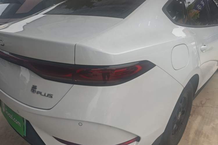 Used BYD Qin PLUS 2025 DM-i Smart Drive 55KM Leading Model Right Rear Taillight