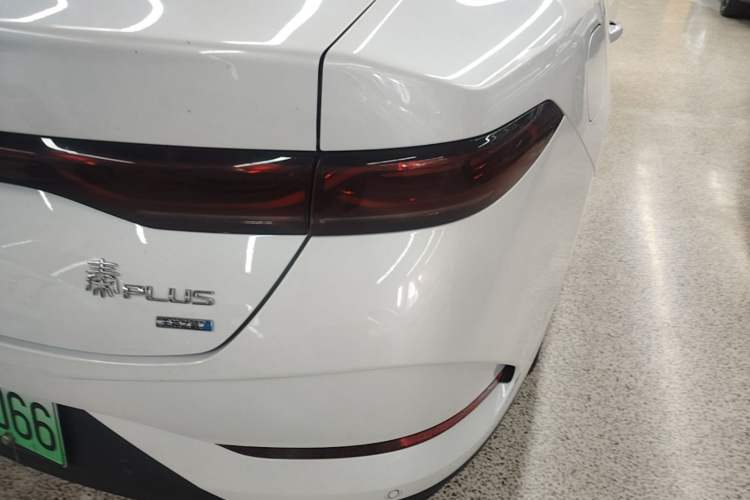 Used BYD Qin PLUS 2025 EV Smart Drive Edition 420KM Leading Model Right Rear Taillight