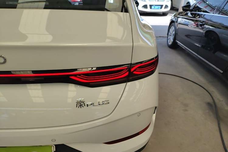 Used BYD Qin PLUS 2025 DM-i Smart Drive 55KM Leading Model Right Rear Taillight