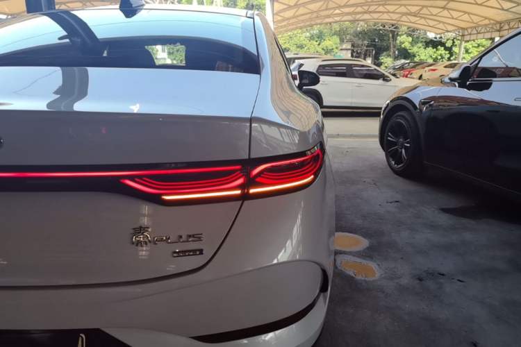 Used BYD Qin PLUS 2025 EV Smart Drive Edition 510KM Leading Model Right Rear Taillight