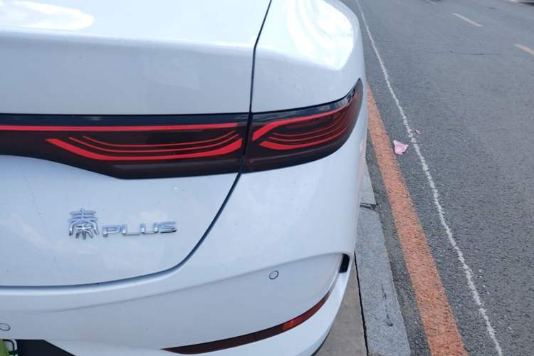 Used BYD Qin PLUS 2025 DM-i Smart Drive 55KM Leading Model Right Rear Taillight