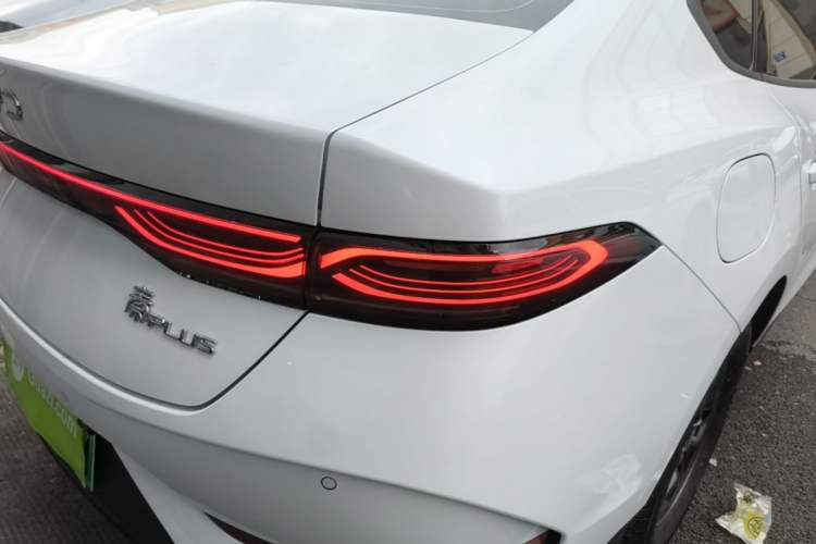 Used BYD Qin PLUS 2025 DM-i Smart Drive 55KM Leading Model Right Rear Taillight